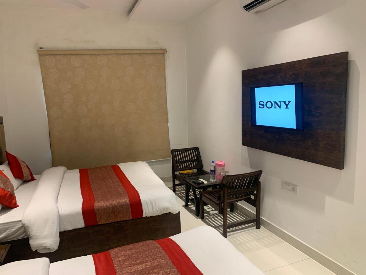 Hotel Sb Residency Amritsar Buitenkant foto