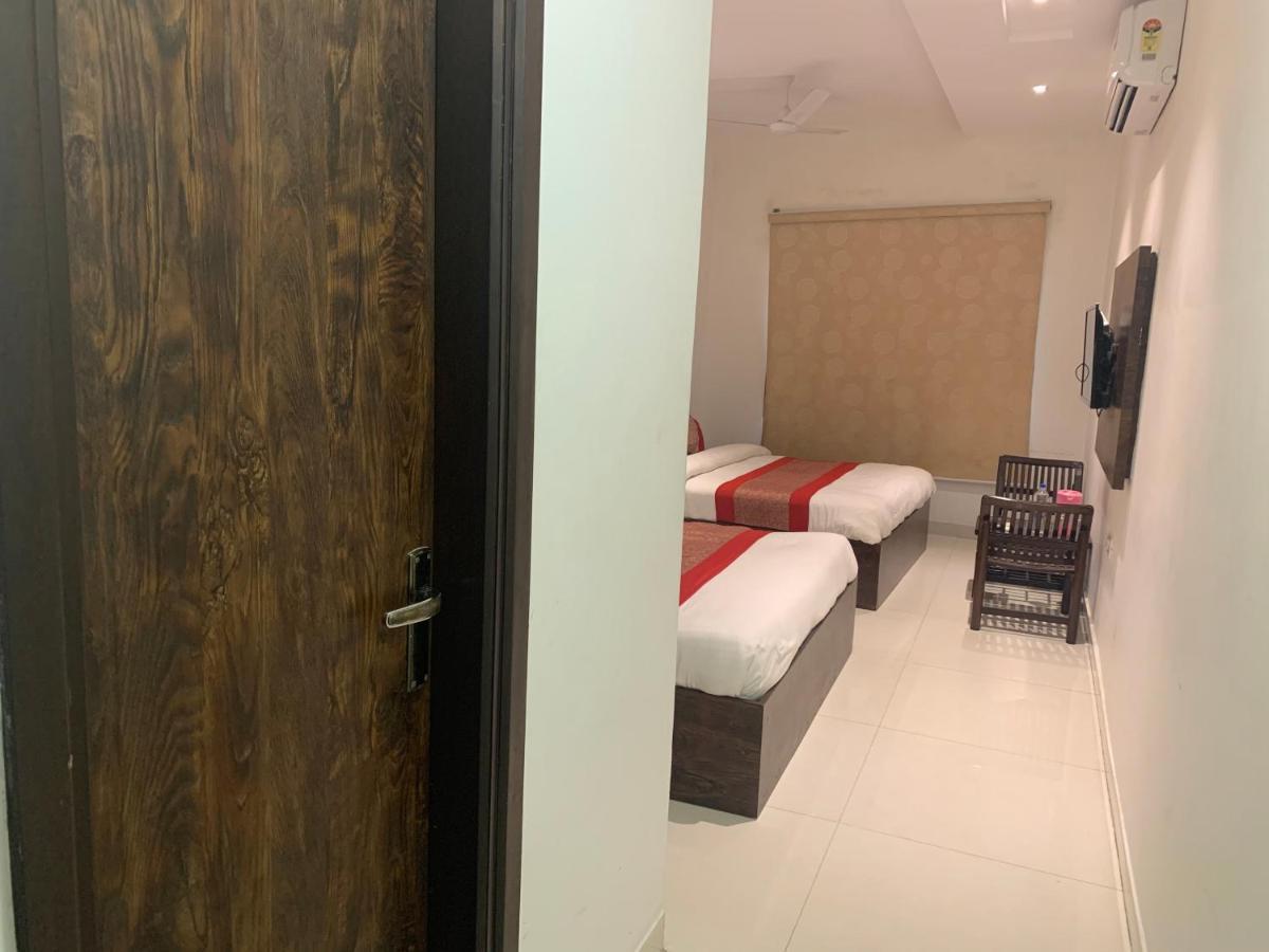 Hotel Sb Residency Amritsar Buitenkant foto