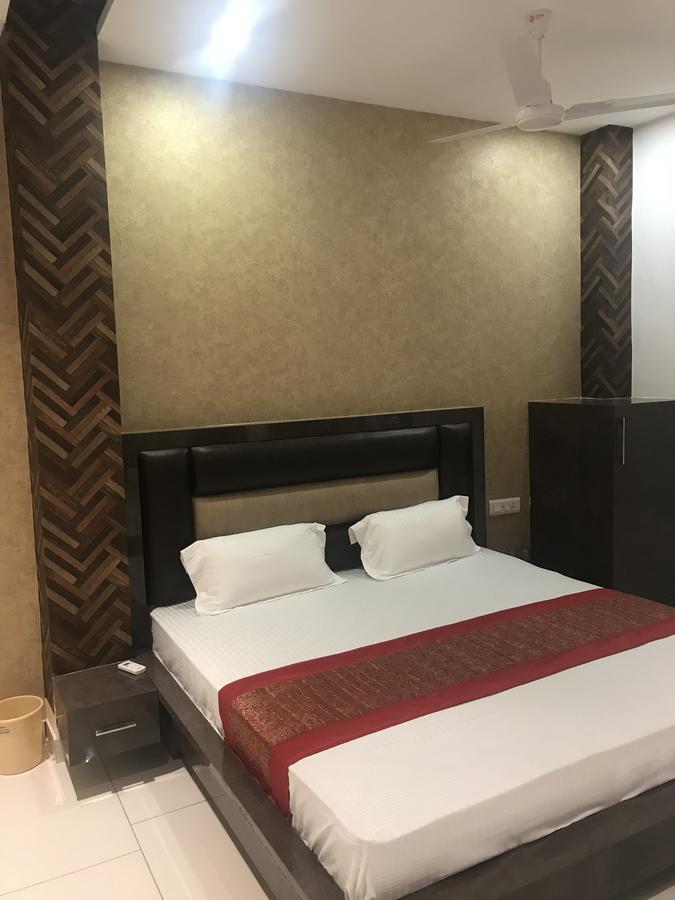 Hotel Sb Residency Amritsar Buitenkant foto